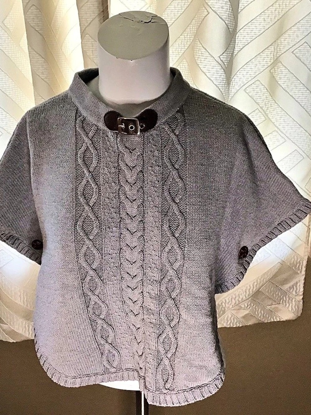 Hope & Henry Cable Knit Sweater Poncho in Gray Girls Size M #Fall #Equestrian